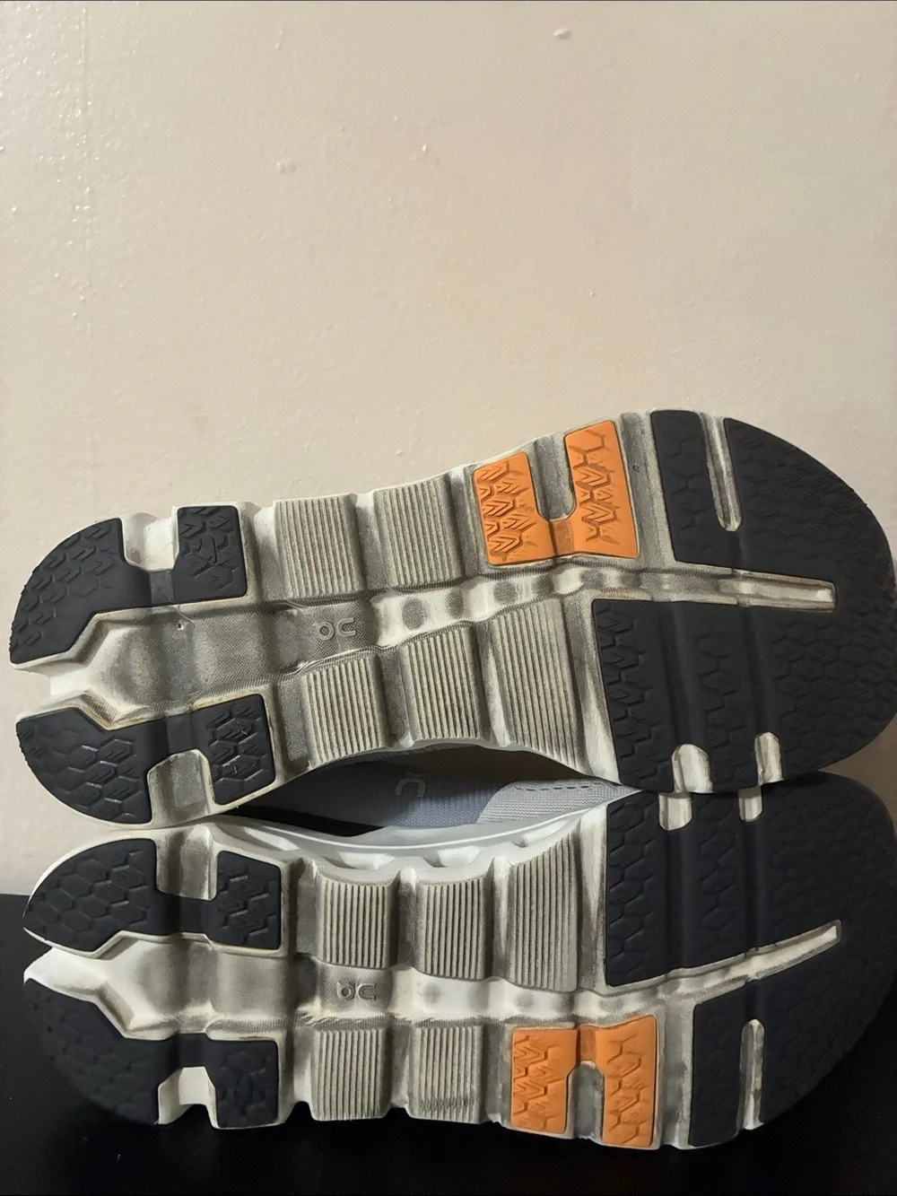 On Cloudrunner 2 running shoes featuring a grey and white mesh size 10 Men